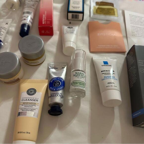 Ultimate Skincare minis travel set - Picture 9 of 12